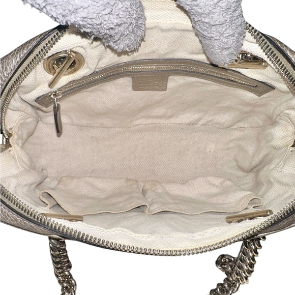 6-25 Preloved Gucci Metallic Silver Gray Leather Shoulder Bag - Picture 9 of 13